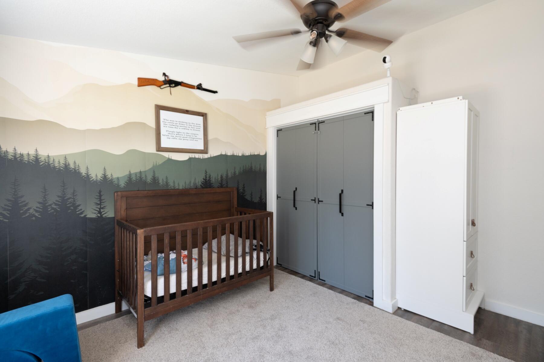 16990 Covina Road Bend, OR 97707 - Photo 36 of 56 a view of a balcony with a swing