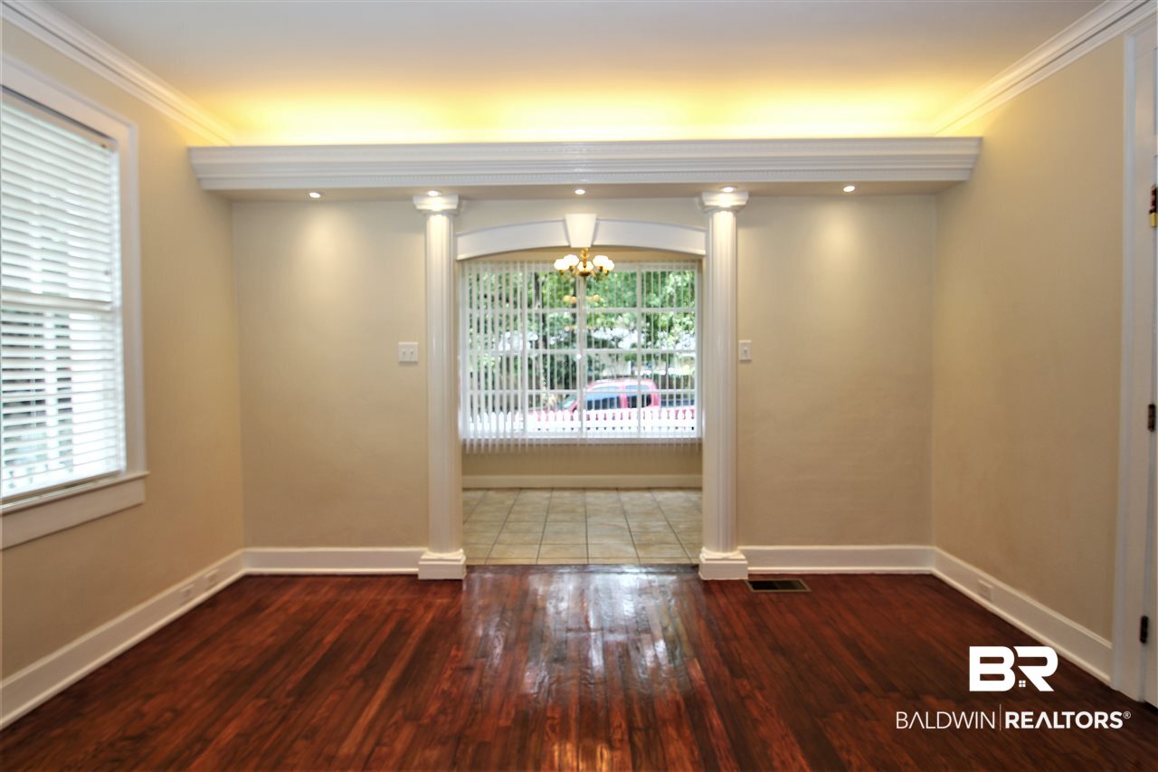 128 South Street Mobile, AL 36606 - Photo 4 of 38