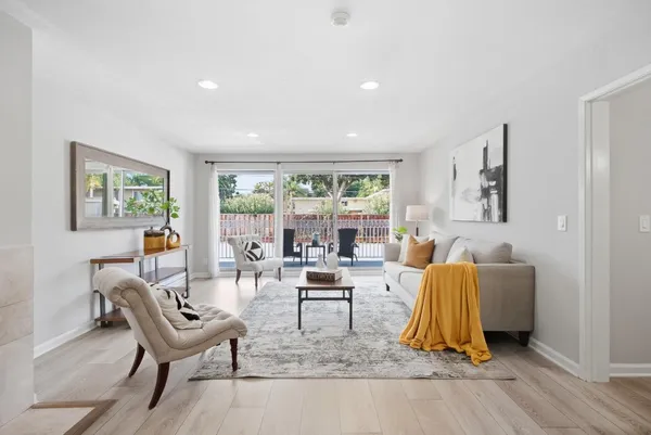 $469,000 | 1945 Mt Vernon Court, Unit 5, Mountain View, CA 94040