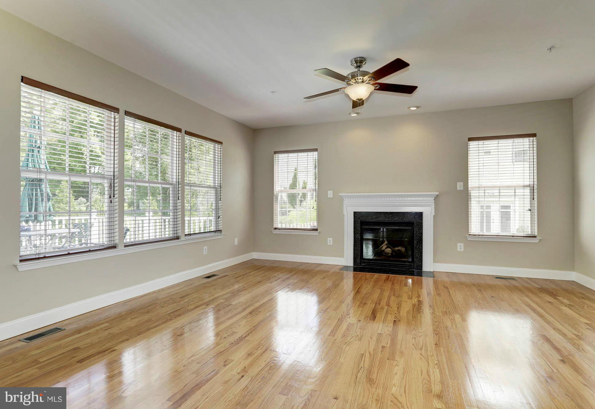 8804 Sumner Grove Drive Laurel, MD 20708 - Photo 10 of 30 Family Room