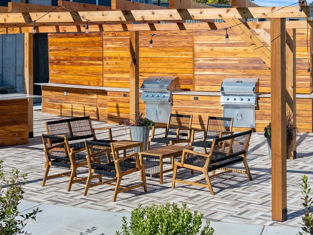 16 Franklin Street, Unit 1303 Salem, MA 01970 - Photo 25 of 31 not sure