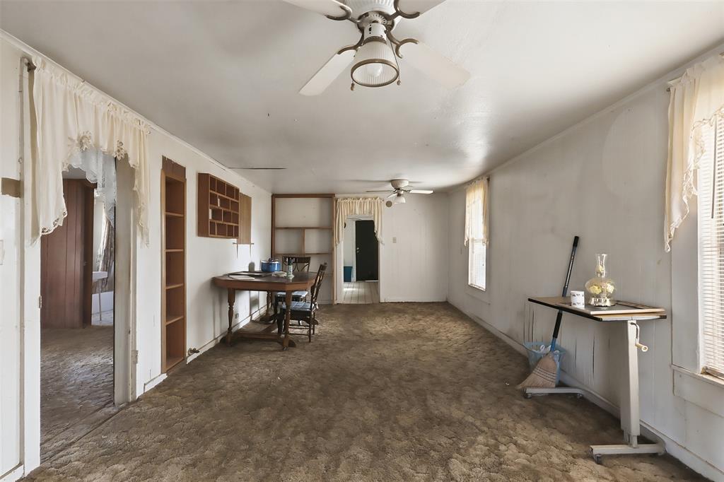 409 North Henry Street Lindale, TX 75771 - Photo 9 of 21