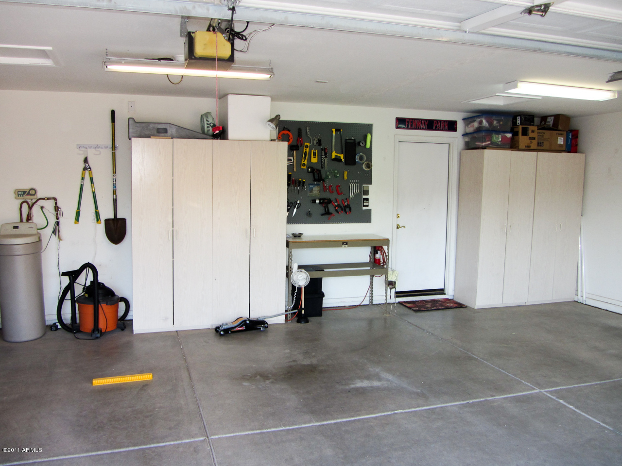 4622 East Bajada Road Cave Creek, AZ 85331 - Photo 11 of 12 Garage