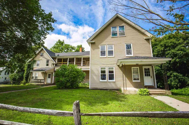 $2,295 | 4 C Bayley Avenue, Plymouth, NH 03264