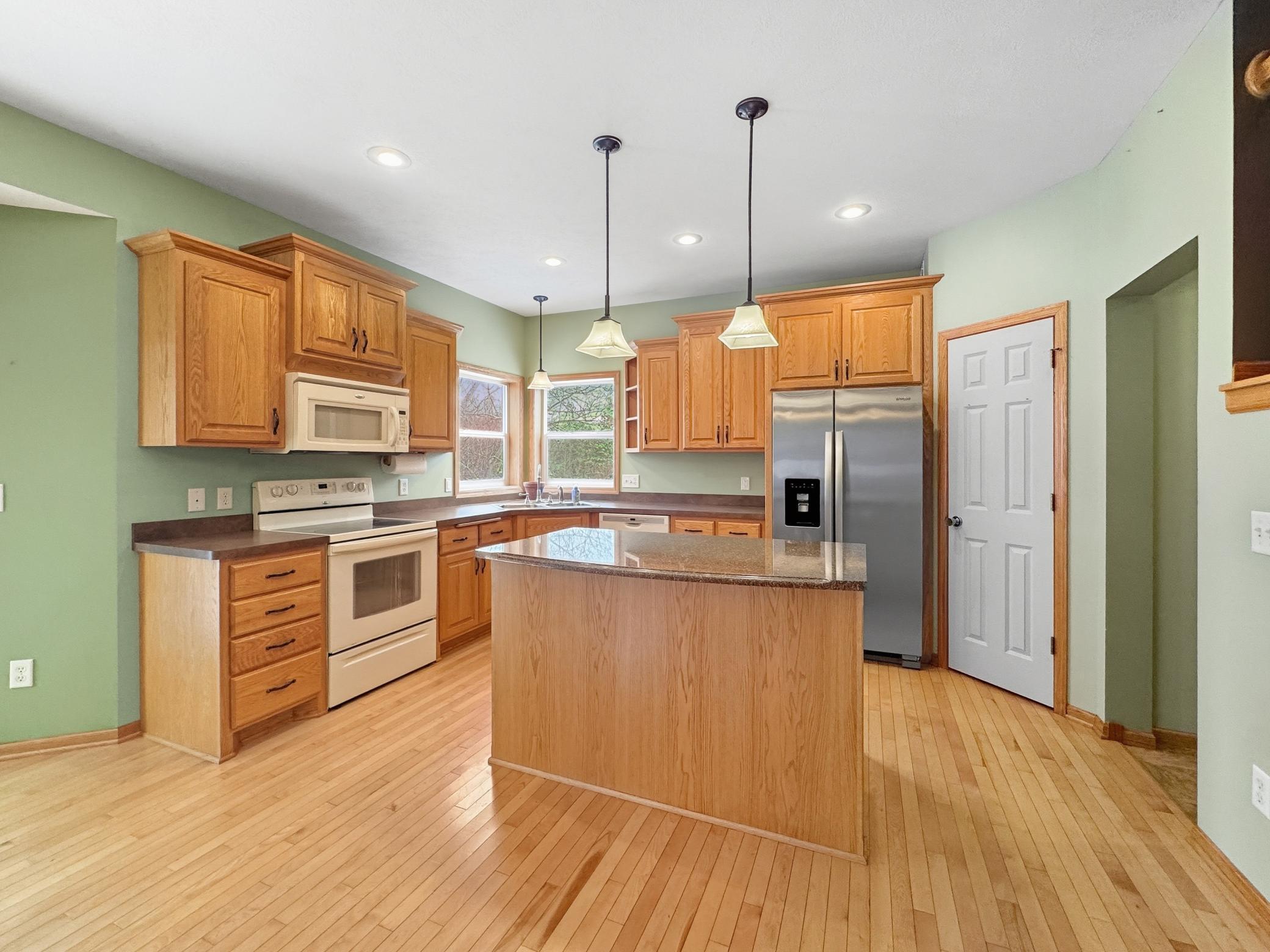 969 Kelly Street Lino Lakes, MN 55014 - Photo 8 of 27