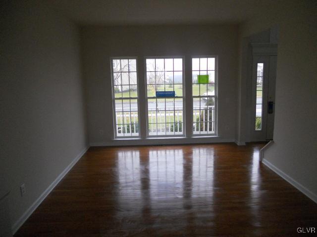 8633 Pathfinder Road Breinigsville, PA 18031 - Photo 8 of 17 Gallery Image 8