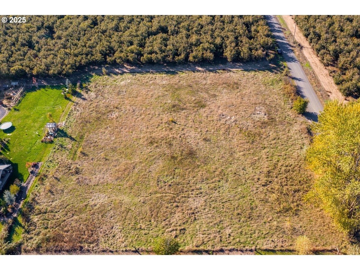 0 Northeast Cullen Road Newberg, OR 97132 - Photo 9 of 23 a view of a yard