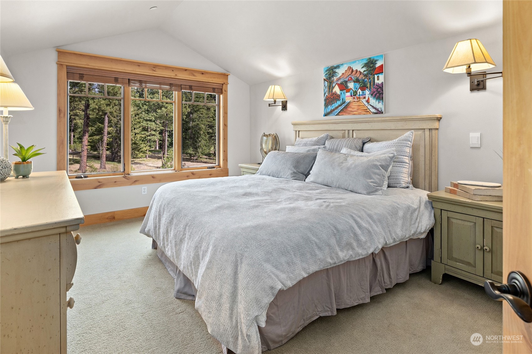 1491 Larkspur Loop Cle Elum, WA 98922 - Photo 24 of 40 a spacious bedroom with a bed and window