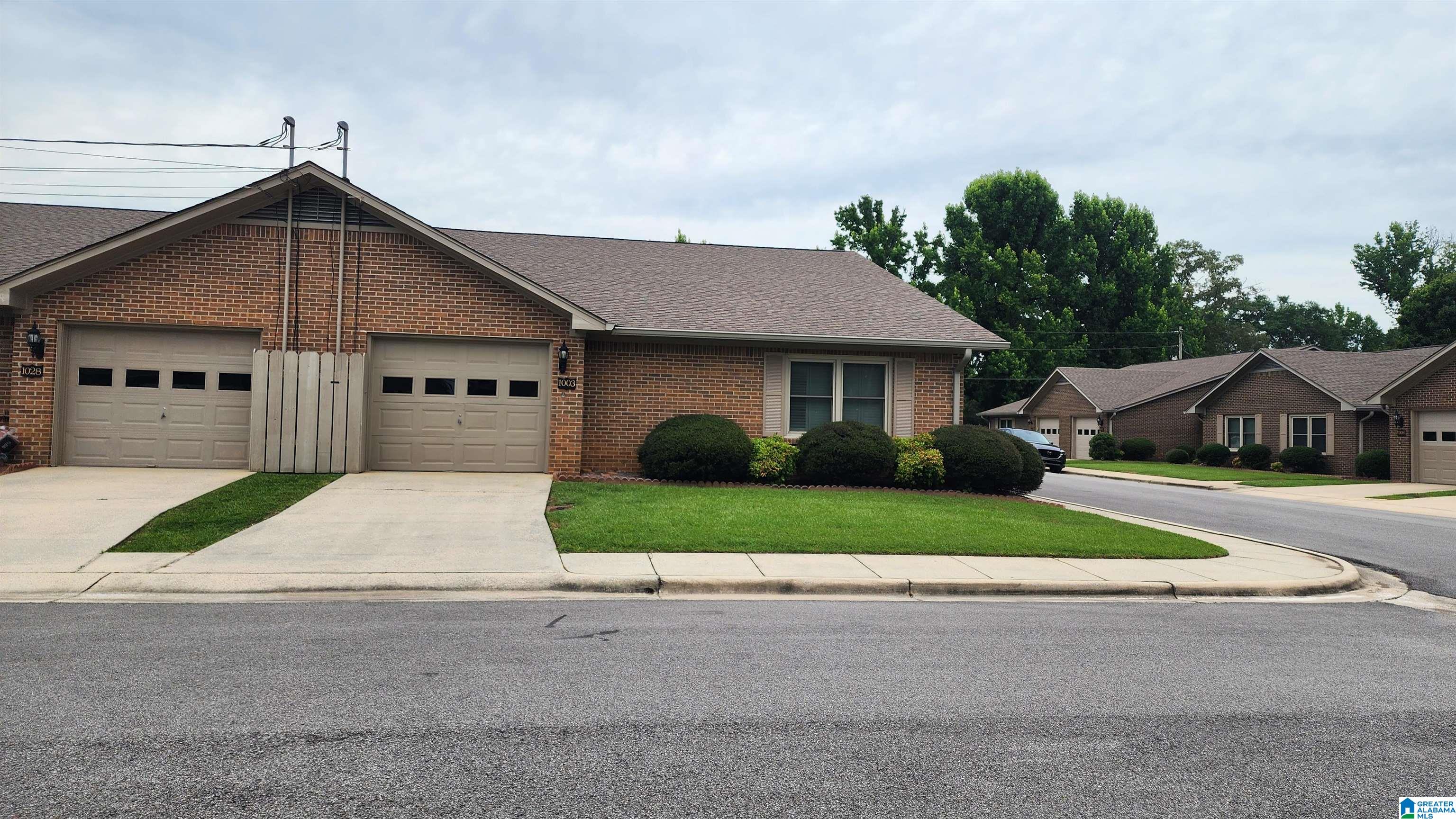 1003 Edwardian Way Cullman, AL 35055 - Photo 2 of 38