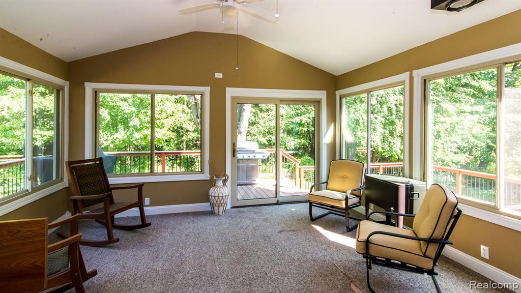 4197 Pinckney Road Howell, MI 48843 - Photo 11 of 34