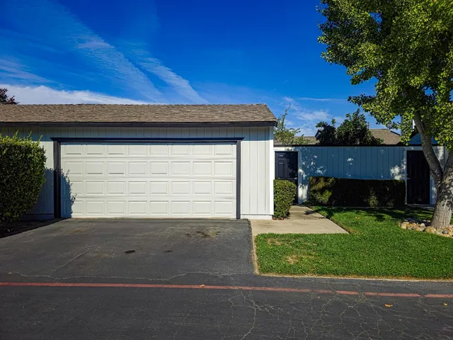 $310,000 | 3400 Kingswood Drive, Unit 3, Modesto, CA 95355