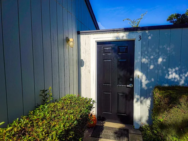 $310,000 | 3400 Kingswood Drive, Unit 3, Modesto, CA 95355