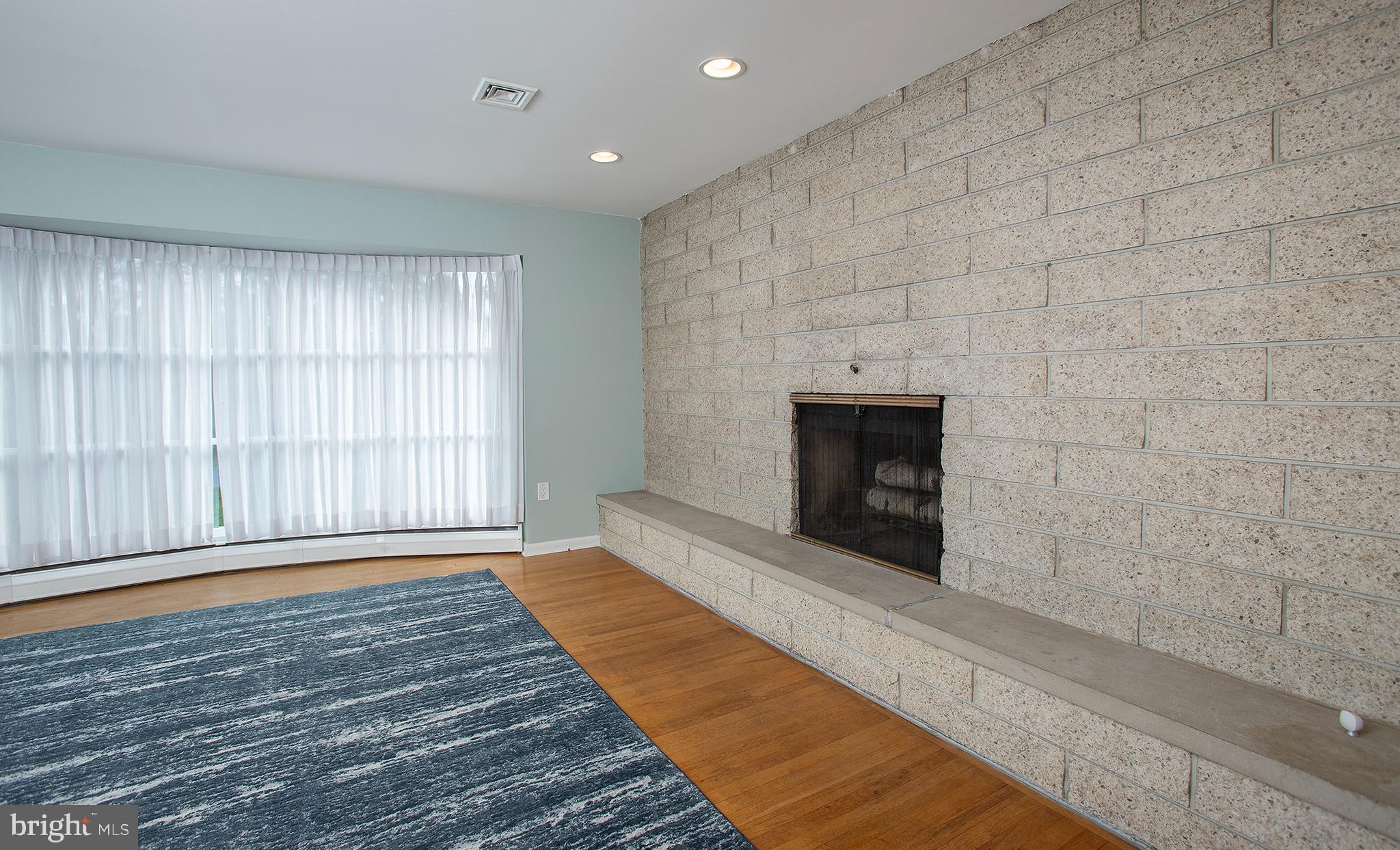 4310 Lakeview Road Harrisburg, PA 17112 - Photo 20 of 54 Working wood fireplace