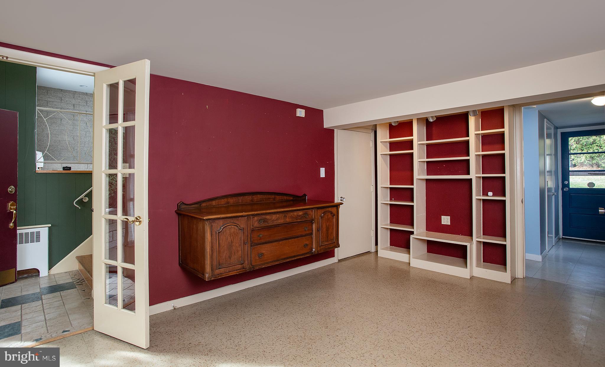 4310 Lakeview Road Harrisburg, PA 17112 - Photo 32 of 54 Built in cabinet and shelves
