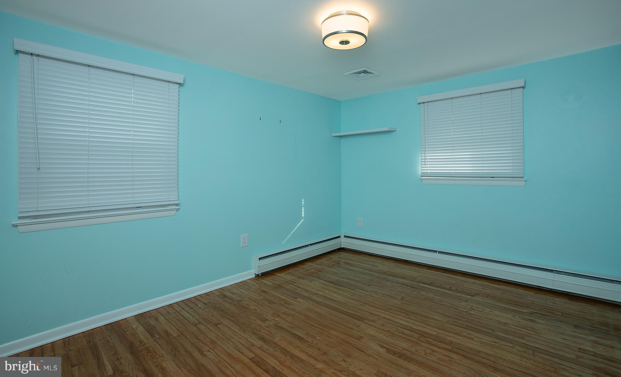 4310 Lakeview Road Harrisburg, PA 17112 - Photo 47 of 54 Original hardwood floors