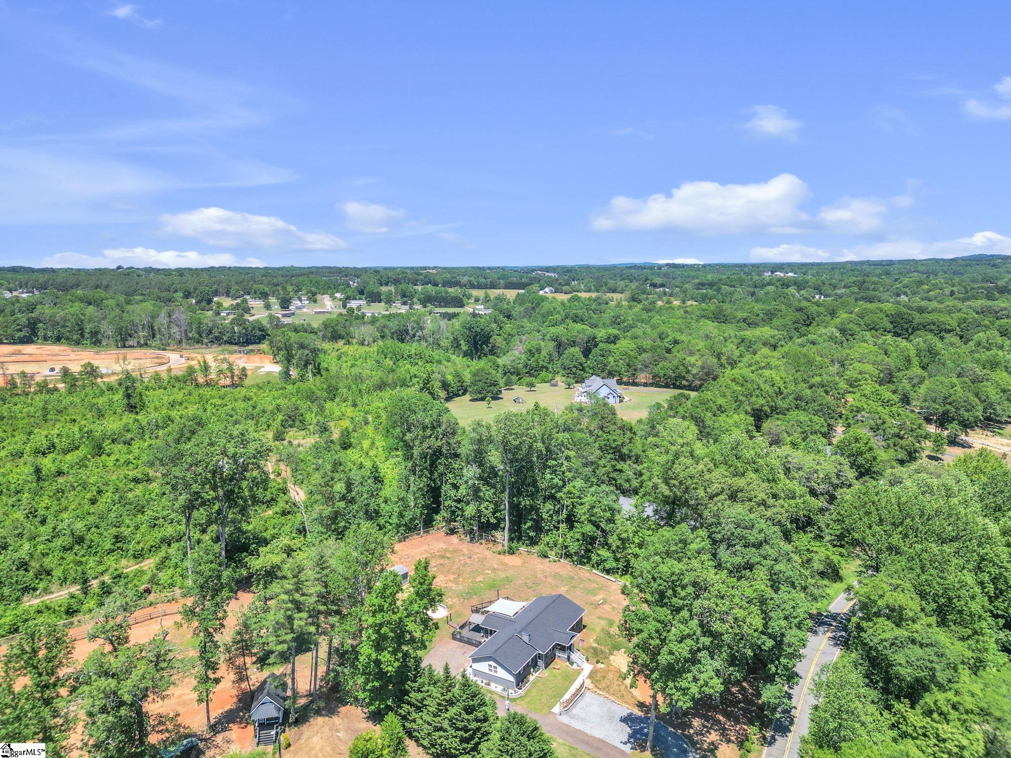 425 Hannon Road Inman, SC 29349 - Photo 5 of 32