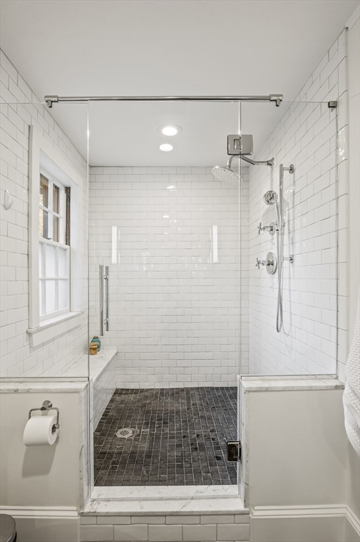 19 Elmwood Road Marblehead, MA 01945 - Photo 21 of 36 a bathroom with a shower