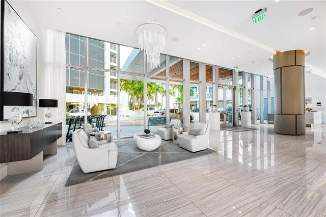 $8,500 | 1155 North Gulfstream Avenue, Unit 606, Sarasota, FL 34236