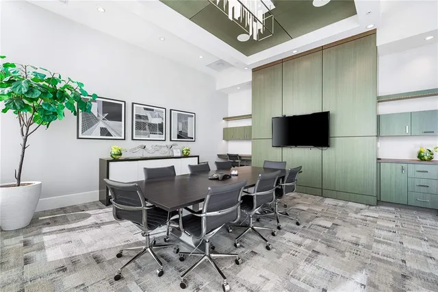 $8,500 | 1155 North Gulfstream Avenue, Unit 606, Sarasota, FL 34236