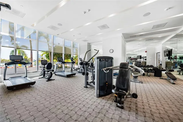 $8,500 | 1155 North Gulfstream Avenue, Unit 606, Sarasota, FL 34236