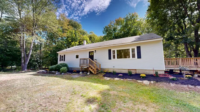 $350,000 | 313 West Neck Road, Nobleboro, ME 04555