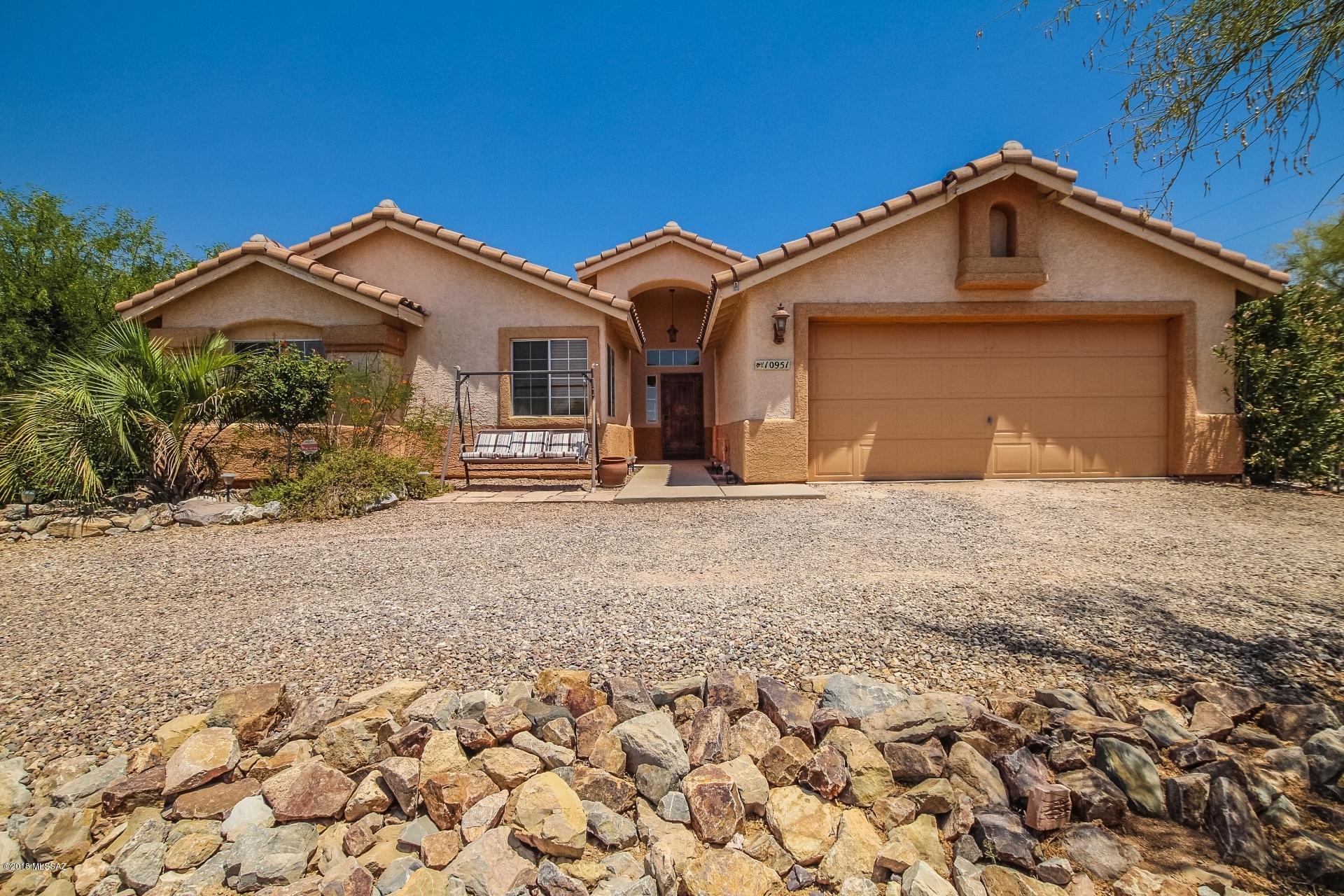 10951 North Sandra Road Tucson, AZ 85742 - Photo 1 of 28 Gallery Image 1