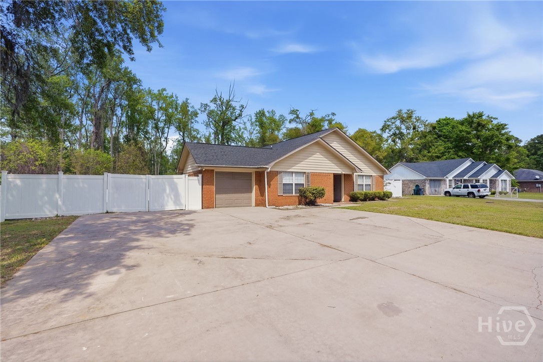 197 Waters Avenue Allenhurst, GA 31301 - Photo 2 of 41