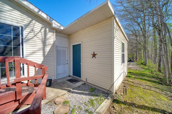 $92,000 | 448 Raisin River Drive, Adrian, MI 49221