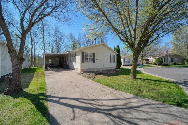 $92,000 | 448 Raisin River Drive, Adrian, MI 49221