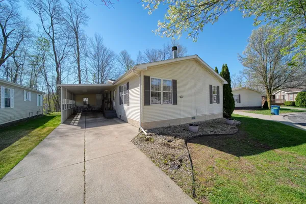 $92,000 | 448 Raisin River Drive, Adrian, MI 49221