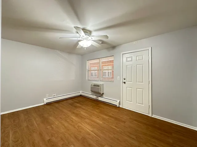 $1,095 | 4543 North Dover Street, Unit 2F, Chicago, IL 60640