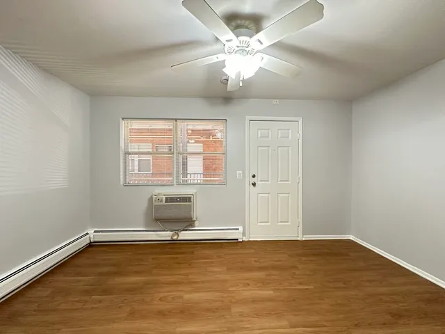 $1,095 | 4543 North Dover Street, Unit 2F, Chicago, IL 60640