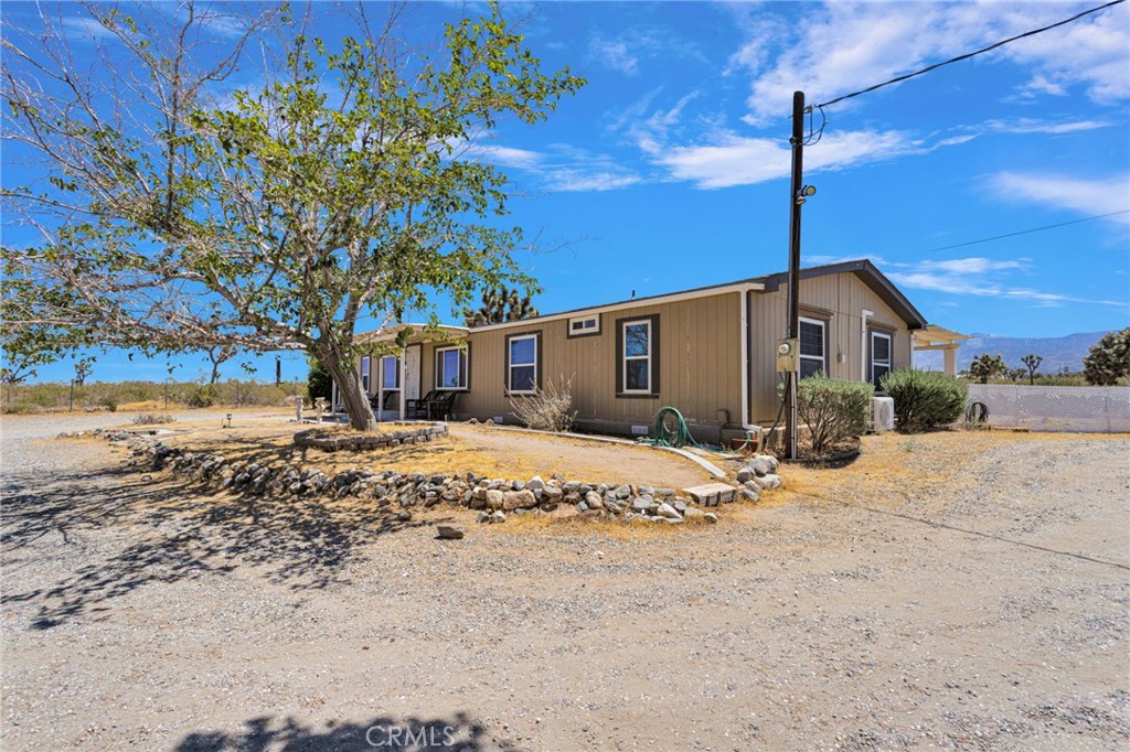 3183 Mcmillen Road Phelan, CA 92371 - Photo 21 of 64