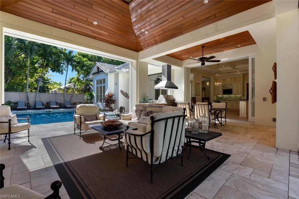 2250 Crayton Road Naples, FL 34103 - Photo 11 of 49