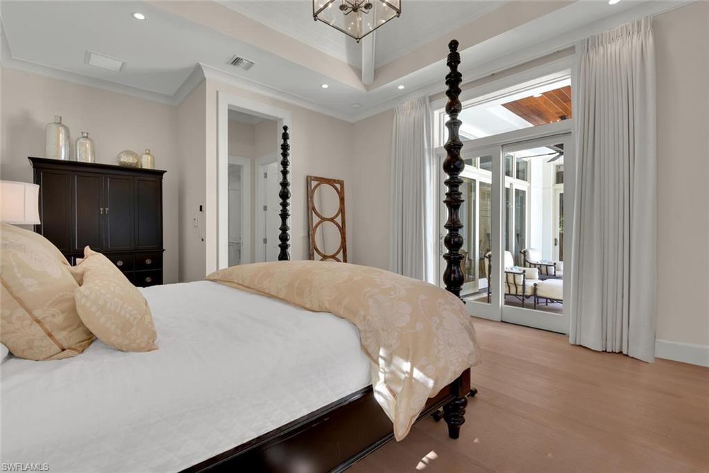 2250 Crayton Road Naples, FL 34103 - Photo 32 of 49