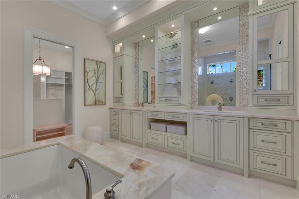 2250 Crayton Road Naples, FL 34103 - Photo 33 of 49