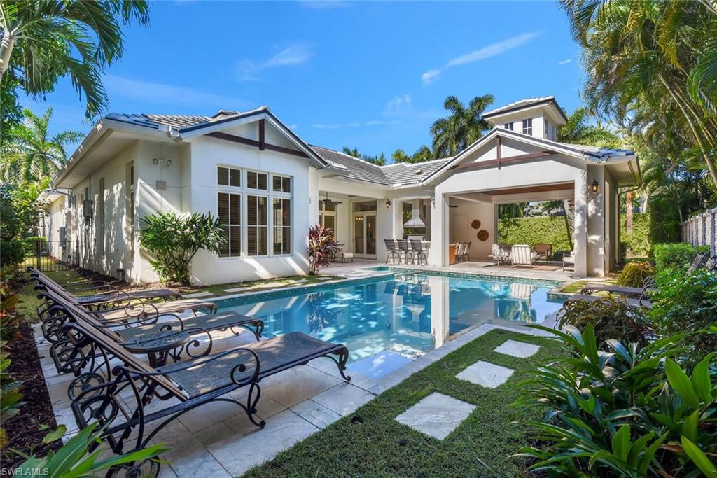 2250 Crayton Road Naples, FL 34103 - Photo 5 of 49