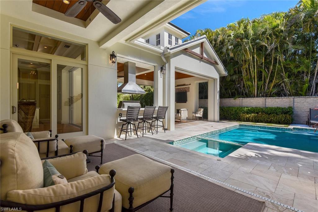 2250 Crayton Road Naples, FL 34103 - Photo 9 of 49