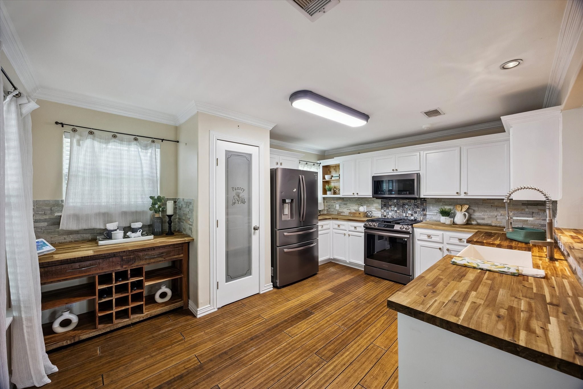 7619 Kernel Street Houston, TX 77012 - Photo 6 of 15