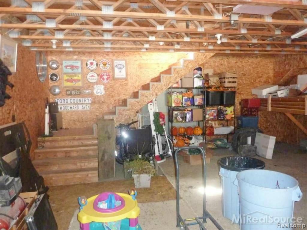 147 Tillson Street Romeo, MI 48065 - Photo 15 of 15 #15 garage.jpg