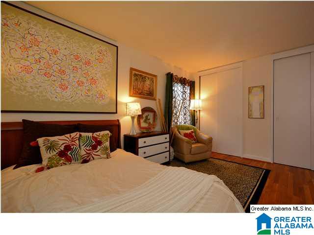 1601 Barry Avenue Birmingham, AL 35209 - Photo 18 of 32