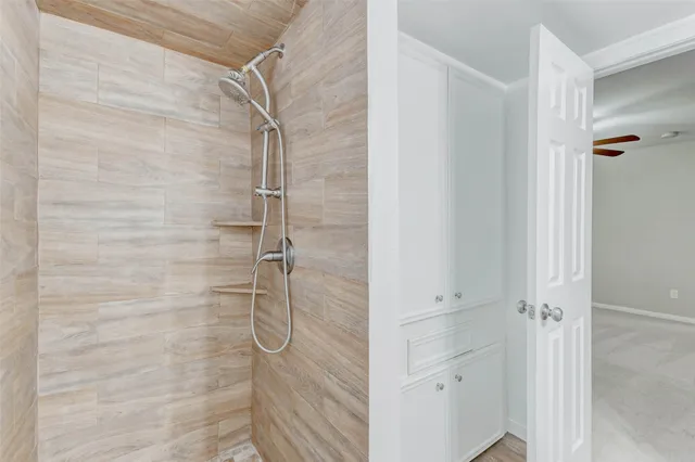 $2,095 | 15531 Edenvale Street, Friendswood, TX 77546