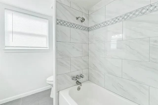 $2,095 | 15531 Edenvale Street, Friendswood, TX 77546