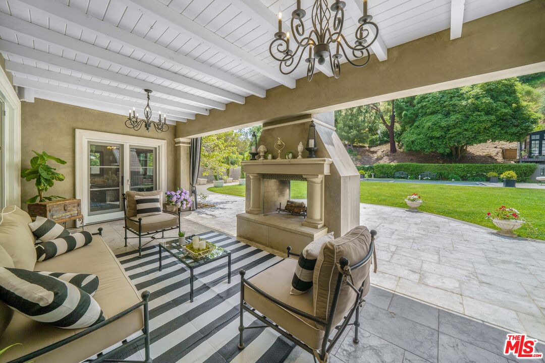 16632 Bienveneda Place Pacific Palisades, CA 90272 - Photo 47 of 62