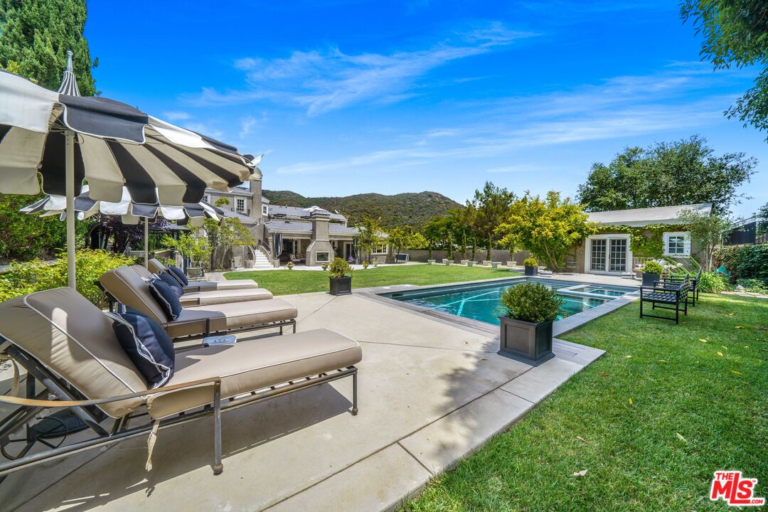 16632 Bienveneda Place Pacific Palisades, CA 90272 - Photo 51 of 62