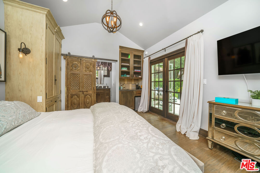 16632 Bienveneda Place Pacific Palisades, CA 90272 - Photo 53 of 62