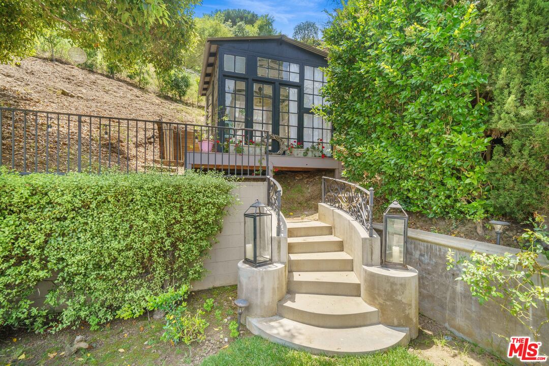 16632 Bienveneda Place Pacific Palisades, CA 90272 - Photo 62 of 62