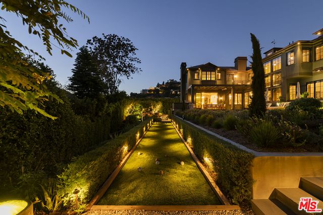 $20,995,000 | 1529 Amalfi Drive, Pacific Palisades, CA 90272