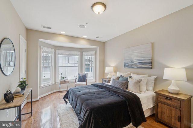 $1,160,000 | 1304 North Danville Street, Arlington, VA 22201