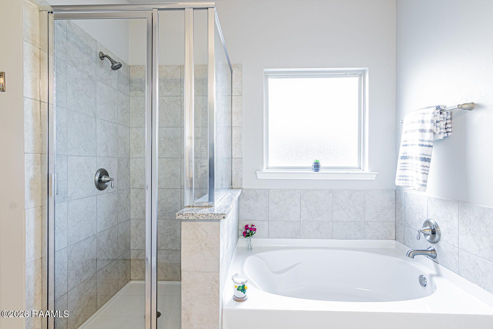 123 Tortoise Lane Broussard, LA 70518 - Photo 15 of 29 separate shower and tub